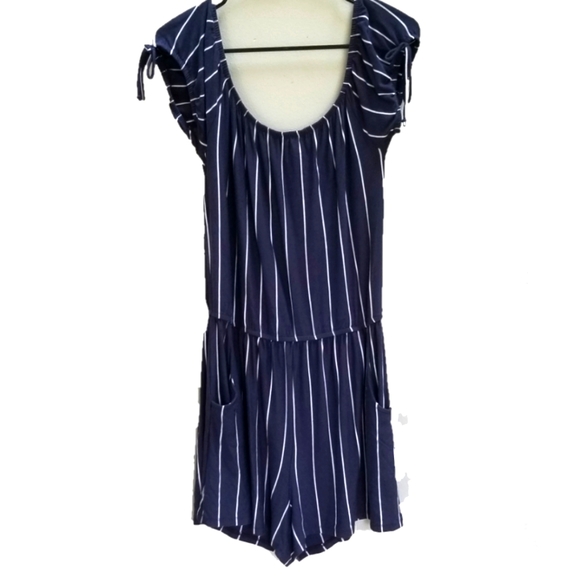 American Eagle Outfitters Pants - AE navy stripe romper! Sz L EUC